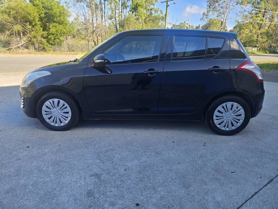 2015 Suzuki Swift auto- finance now 5.jpg